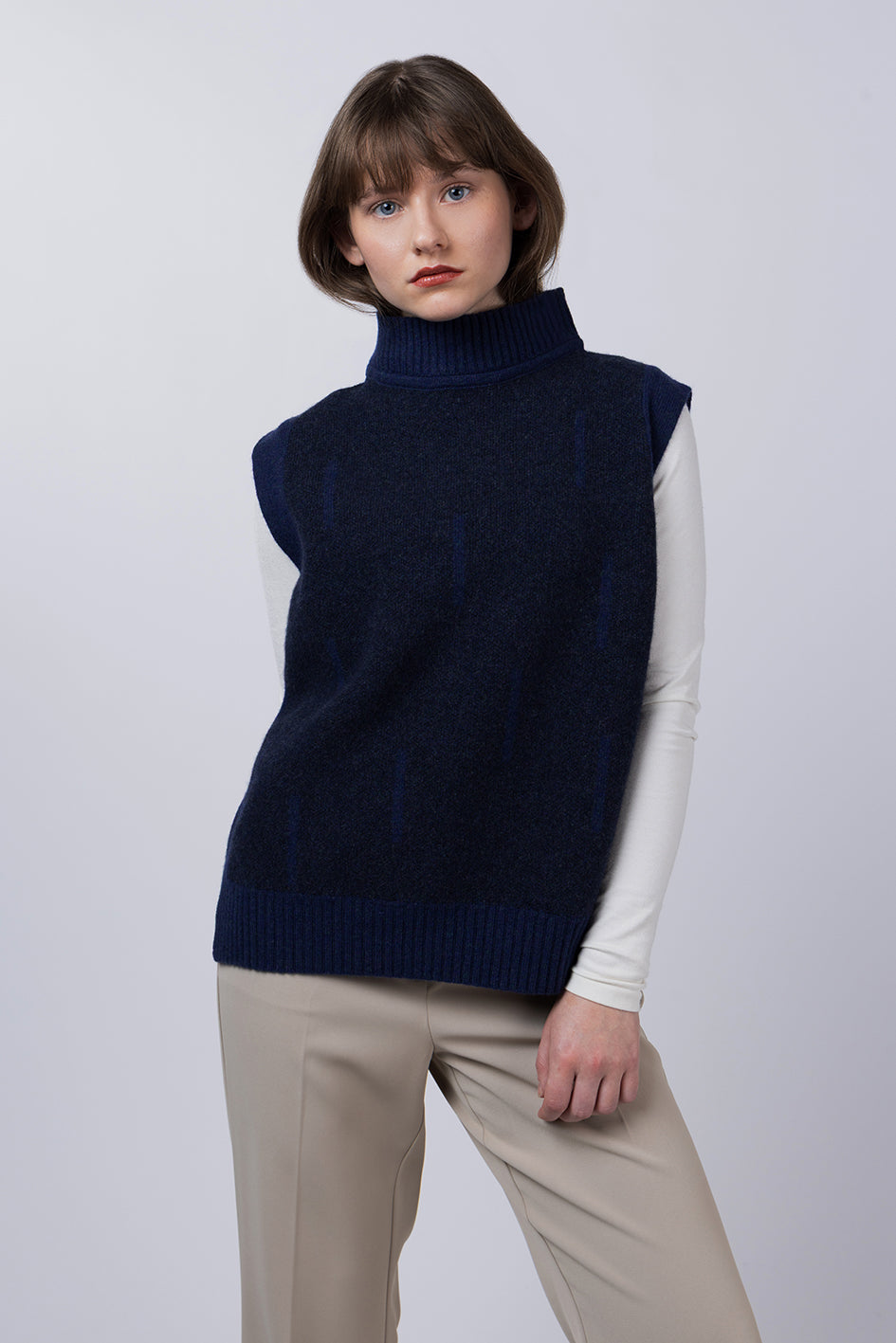 DASH VEST - NAVY / CHARCOAL