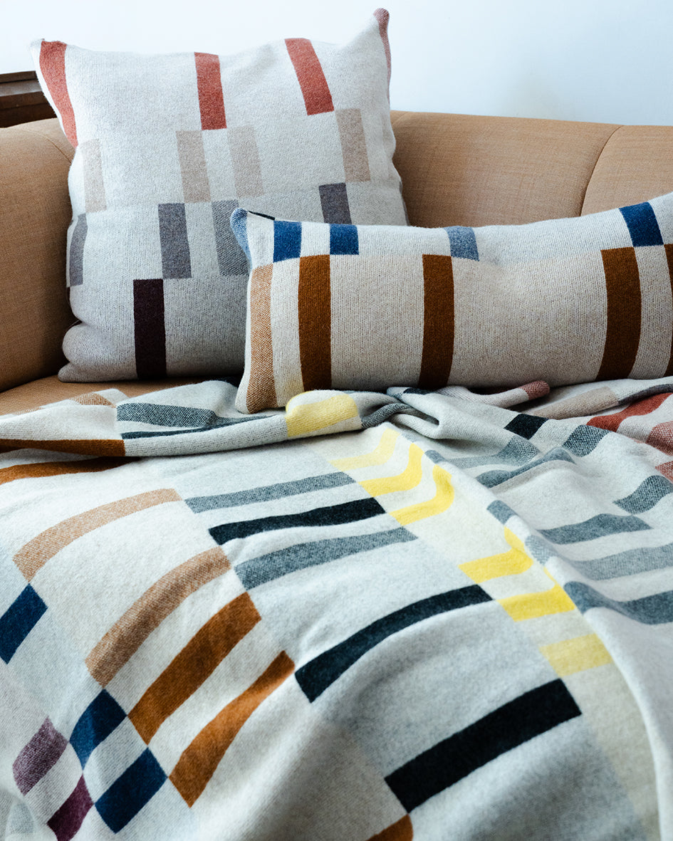 ALBERS THROW - CREAM