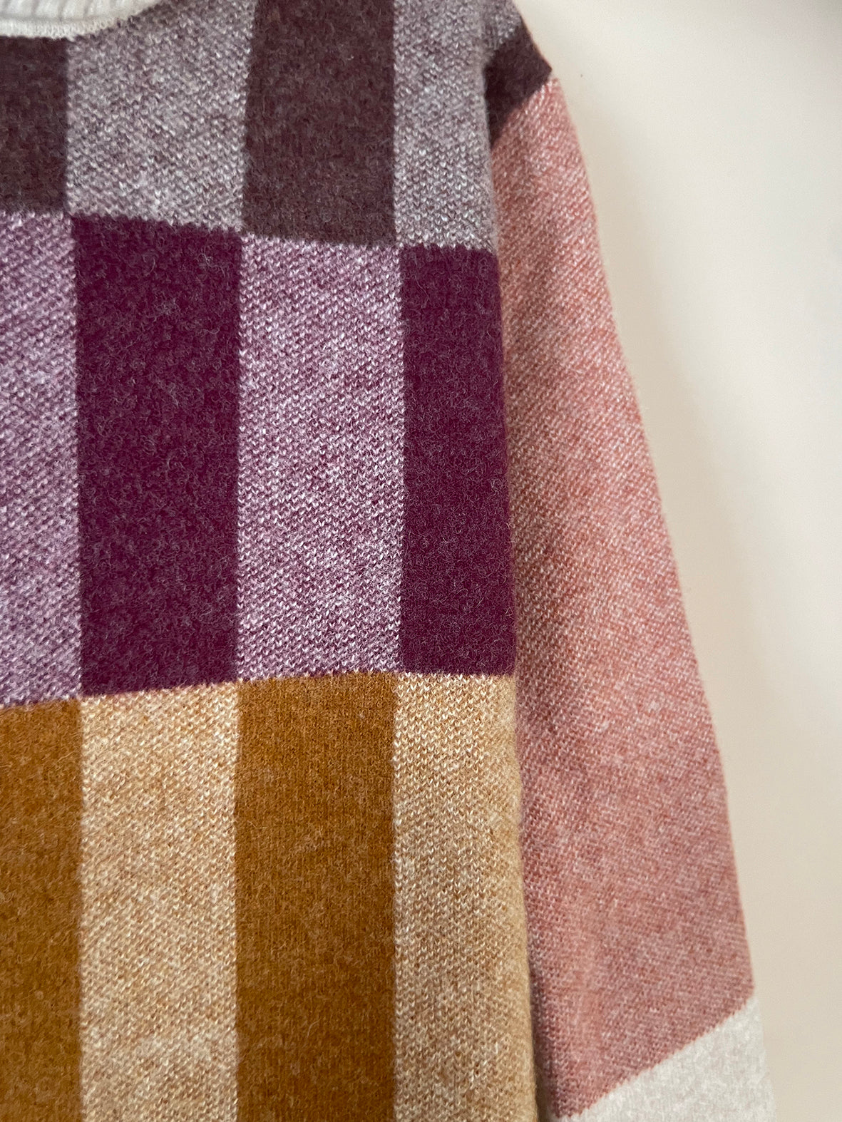 CHEQUER JUMPER - CREAM