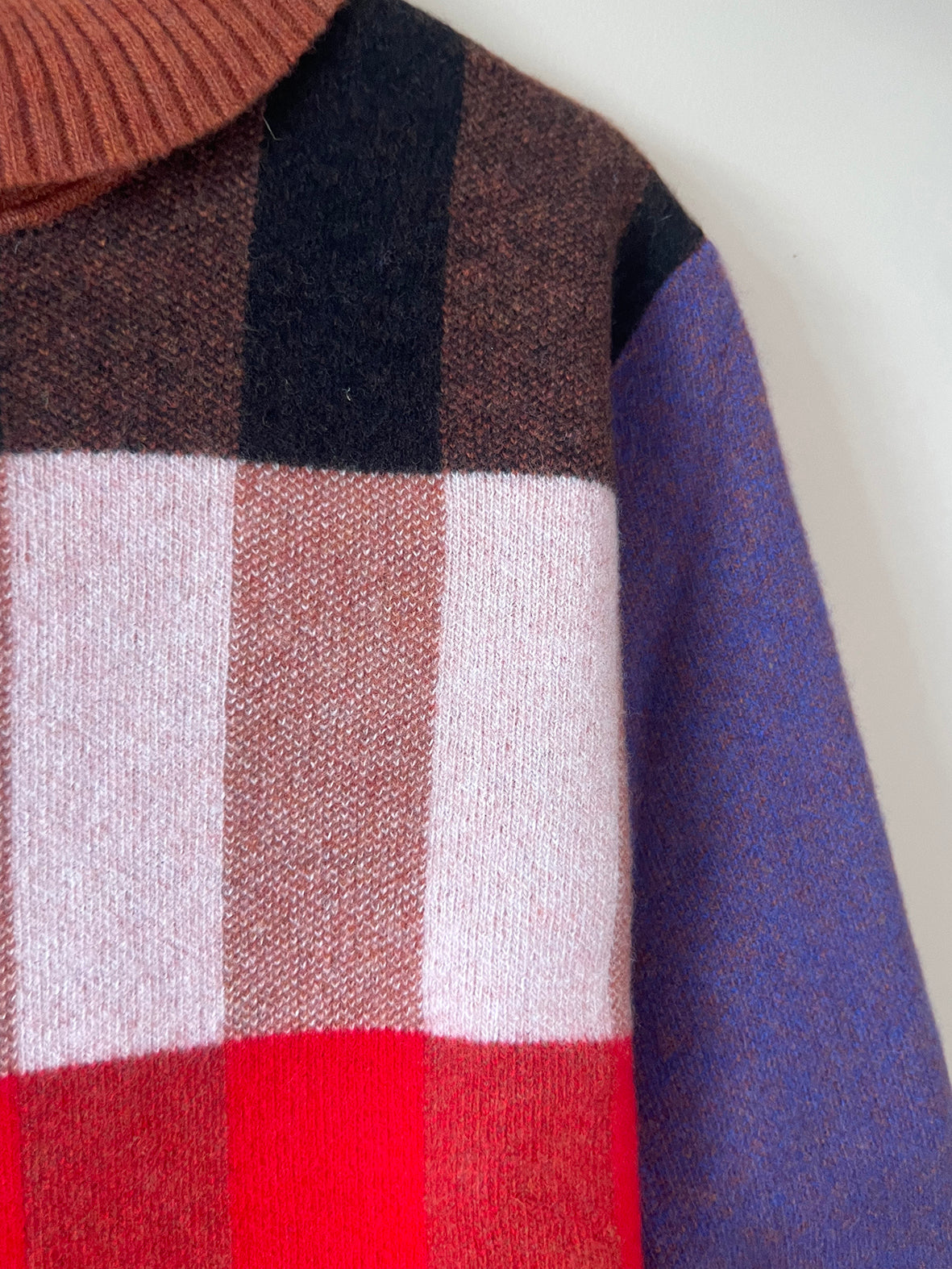 CHEQUER JUMPER - RUST