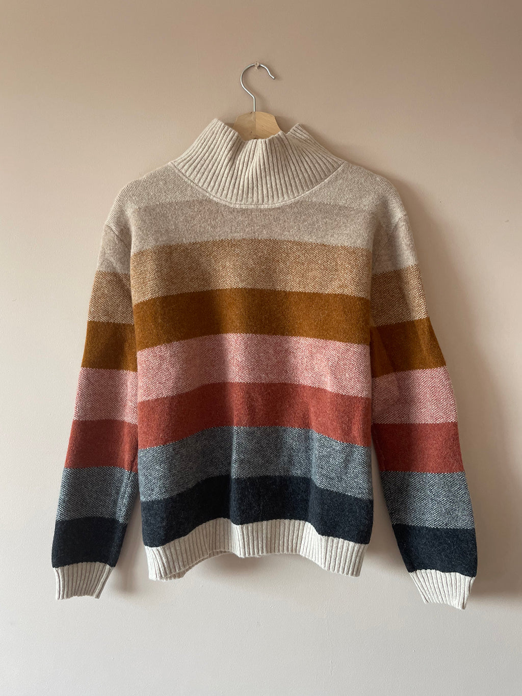 PANTON STRIPED JUMPER - CREAM