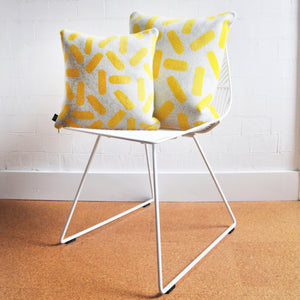 TIC-TAC CUSHION IN GREY AND YELLOW