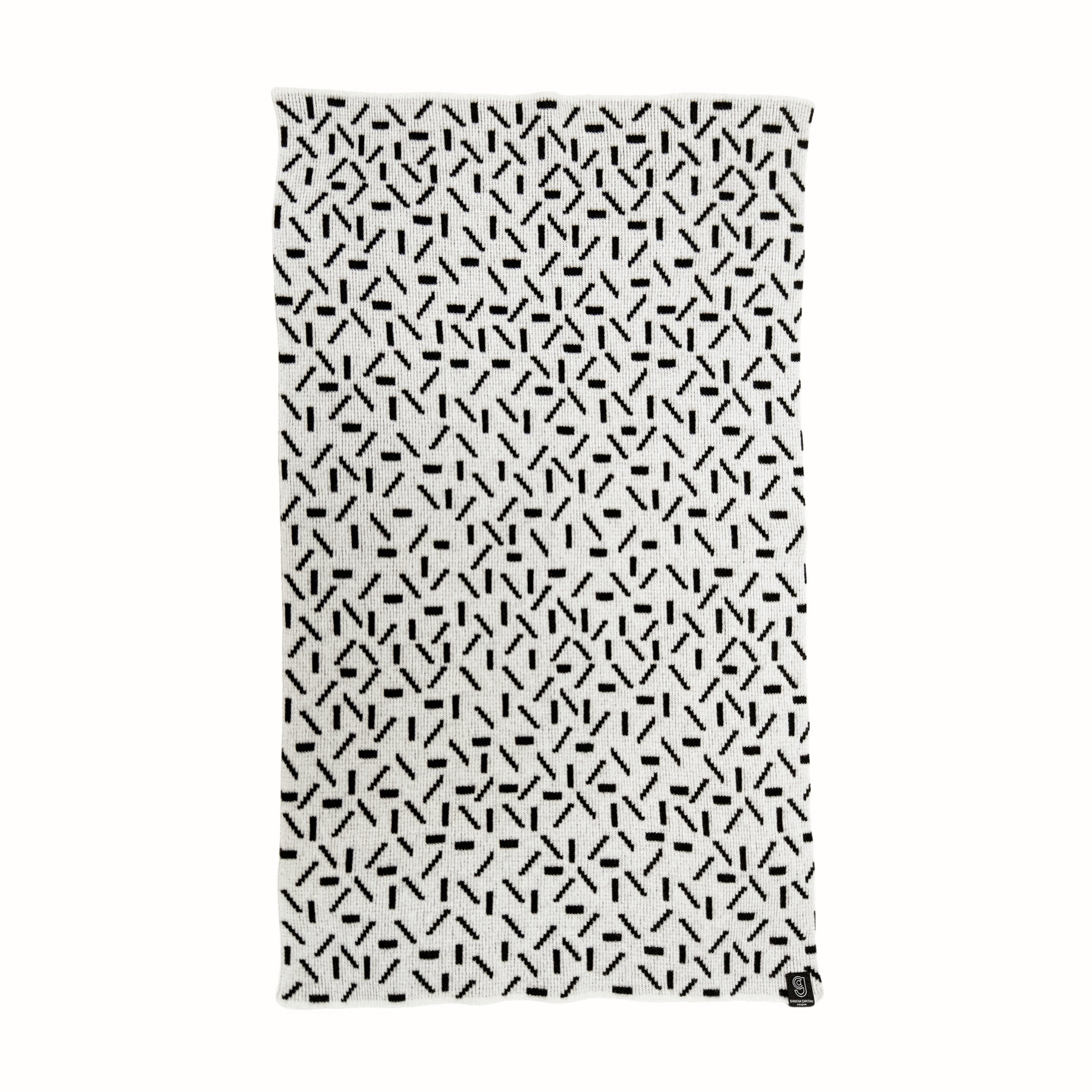 DASH BABY BLANKET IN WHITE AND BLACK