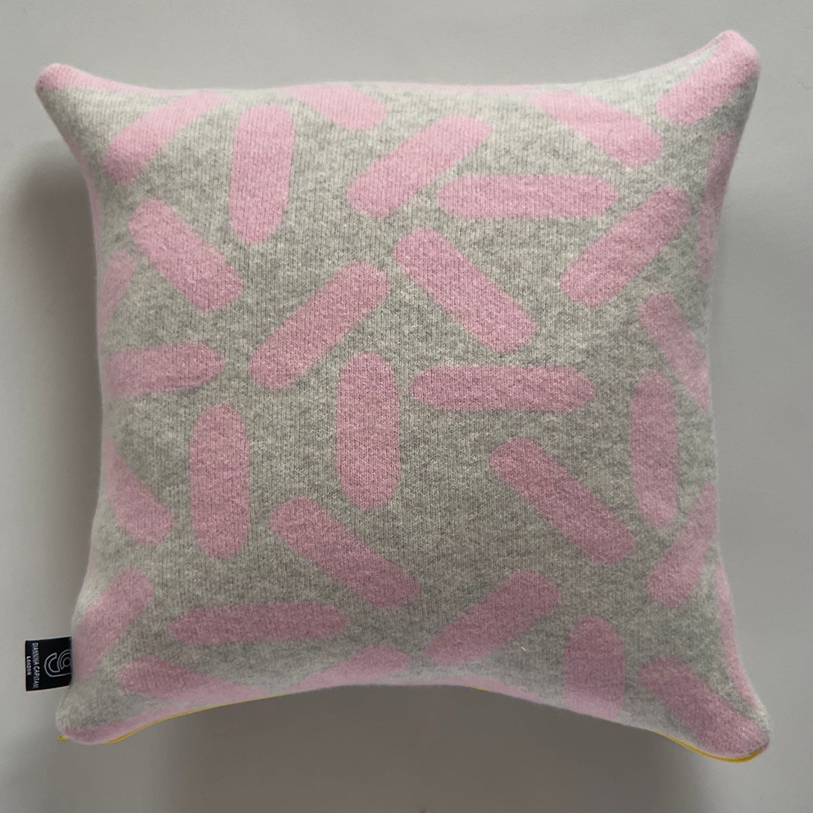 TIC-TAC CUSHION IN GREY AND PINK